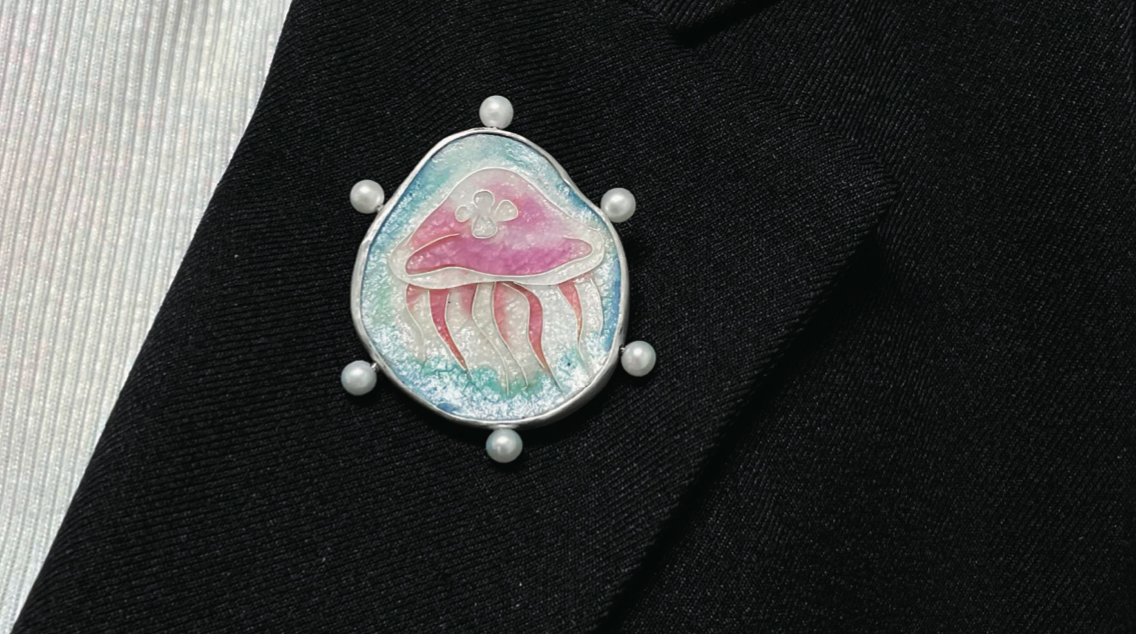 ﻿Floating In The Dark (brooch)-0